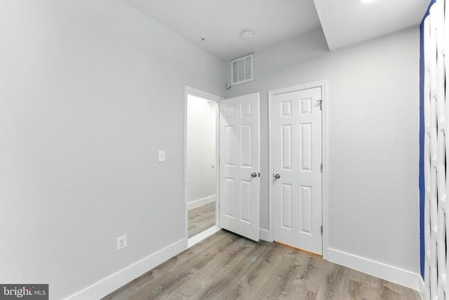 Building Photo - 1111 Trenton Pl SE