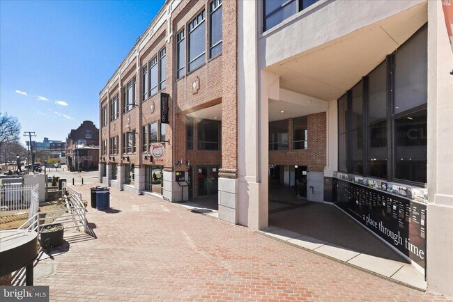 Building Photo - 1201 N Royal St