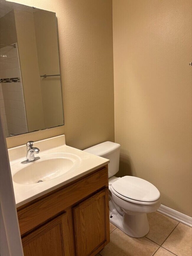 Building Photo - Single Family Home in Poinciana
