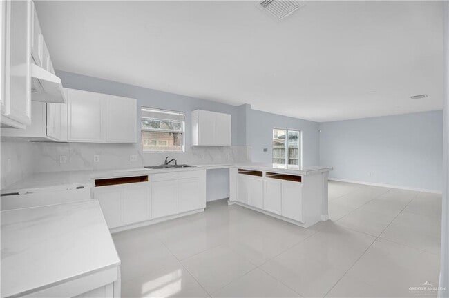 Building Photo - 2208 Eagle Landing Dr
