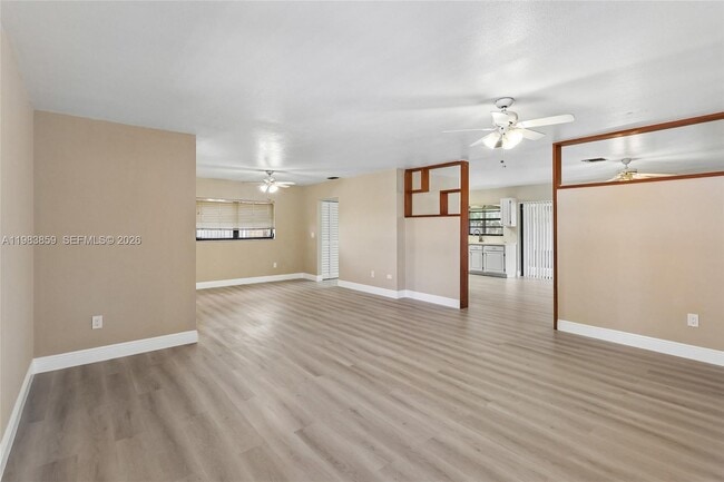 Building Photo - 1315 Egret Rd