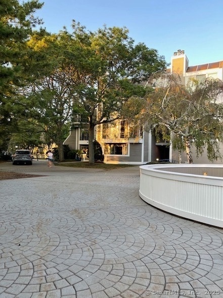 Building Photo - 69 Harbour Close