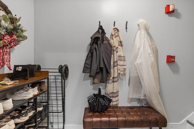 Building Photo - 195 Saint Paul St