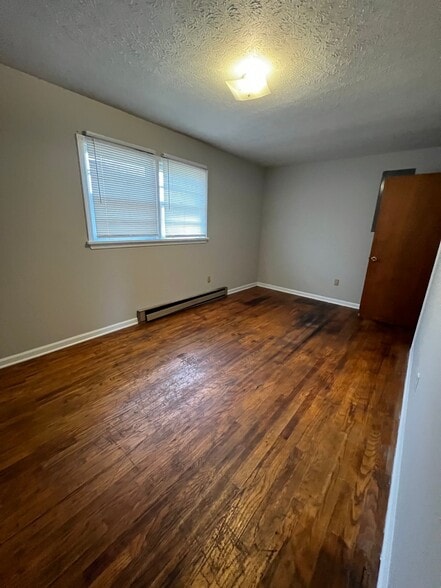 Building Photo - 1244 Crewdson Dr