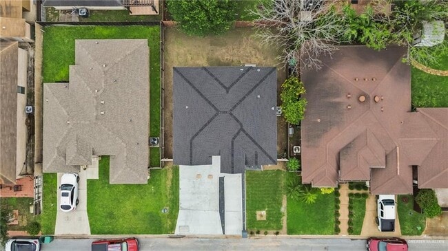 Building Photo - 22 South Dr