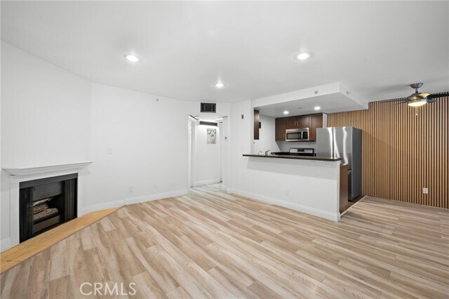 Building Photo - 1116 E Palmer Ave