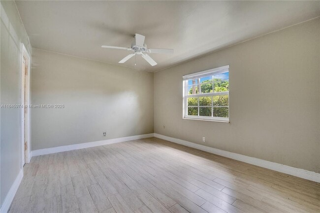 Building Photo - 3034 NW 69th Ct