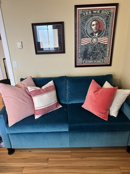 Building Photo - 626 4th Ave W