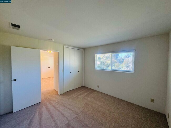 Building Photo - 103 Castle Rock Rd