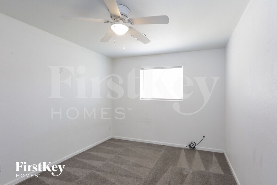 Building Photo - 4538 W Palo Verde Ave