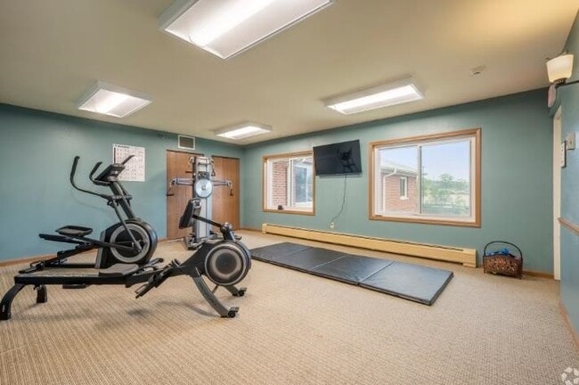 Building Photo - 605 Chase Blvd