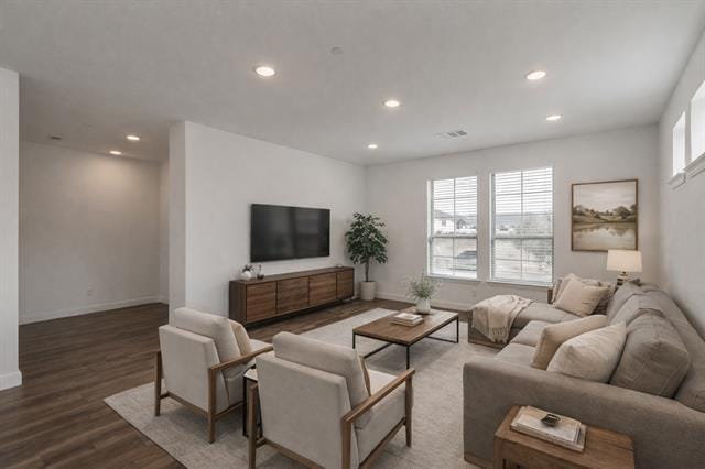 Building Photo - 405 Matchbox St