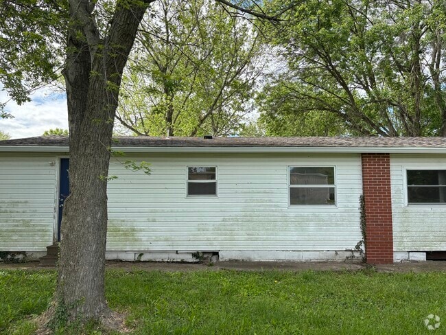 Building Photo - 405 Joan Dr