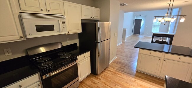 Building Photo - Great gated community near Wake Forest