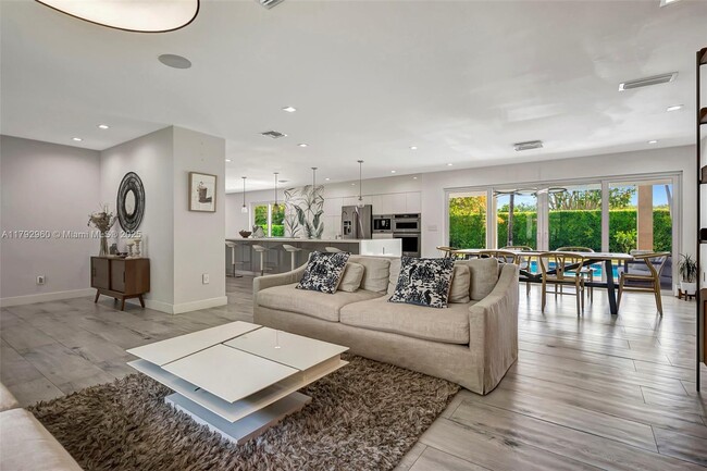 Building Photo - 12895 SW 75th Ave