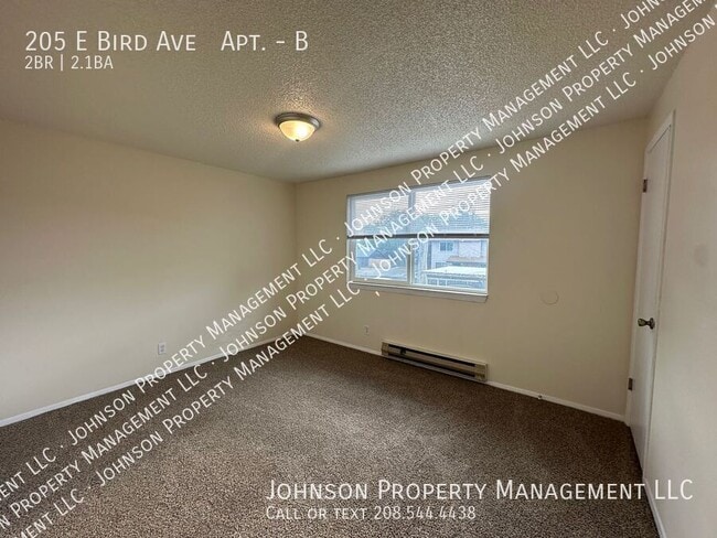Building Photo - 205 E Bird Ave