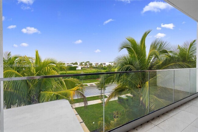 Building Photo - 16529 Botaniko Dr N
