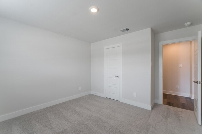 Building Photo - 10289 S Goshawk Trl