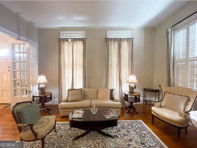 Building Photo - 305 Orange St