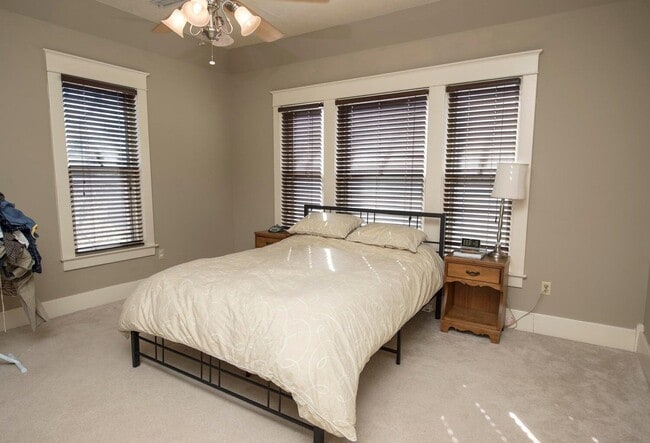 Building Photo - 1350 N Washington Ave