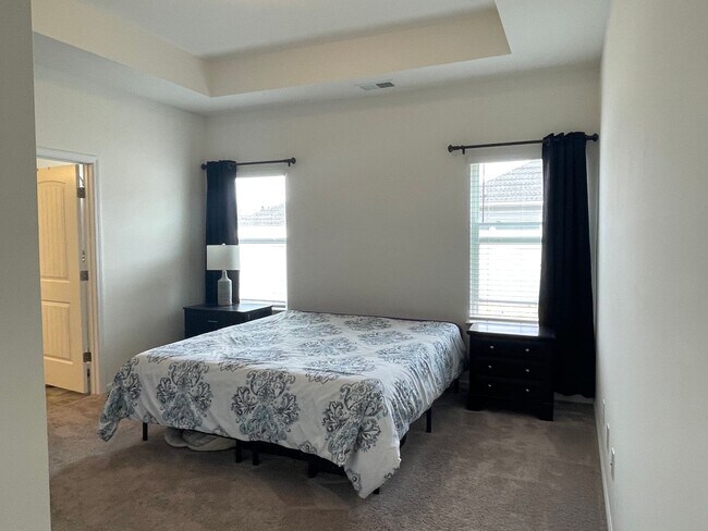 Building Photo - Gorgeous 3 Bedroom Home in Union Station Community!