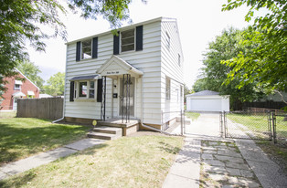 Building Photo - 3350 Beaumont Dr