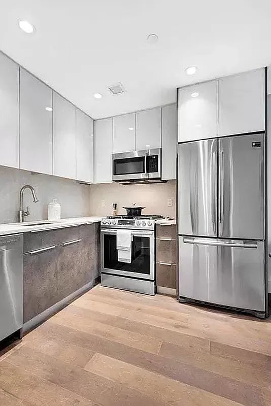 Building Photo - 227 Lexington Ave