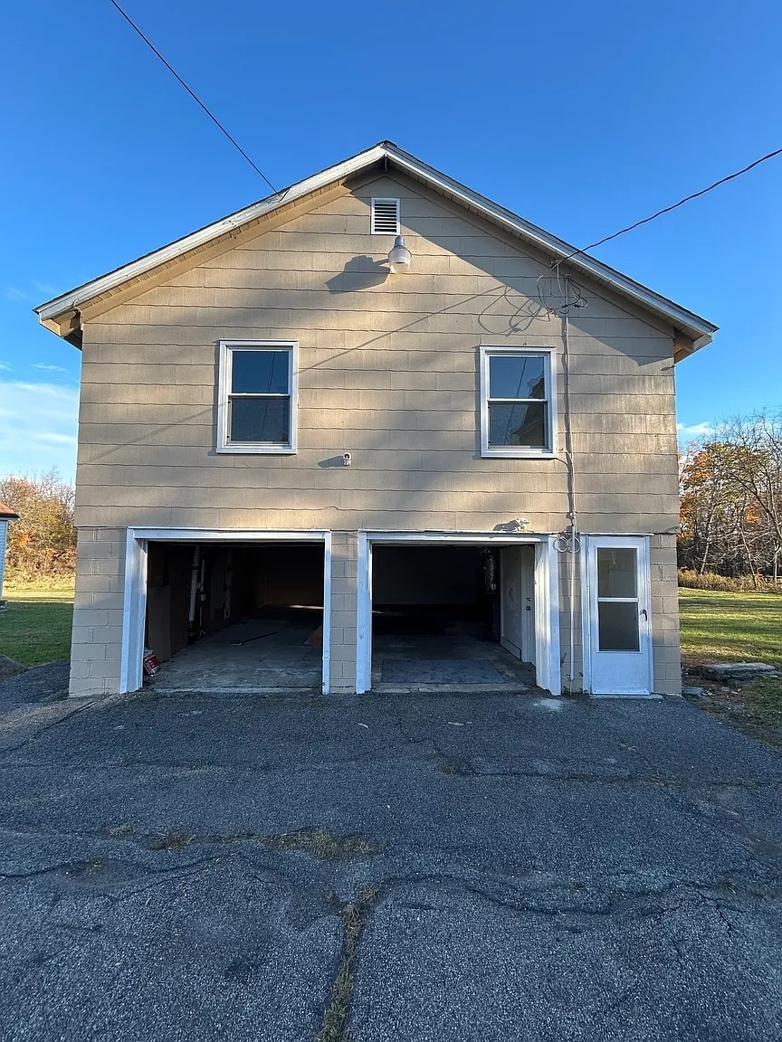 Building Photo - 150 Plattekill Ardonia Rd