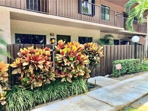 Building Photo - 2335 SW 22nd Ave