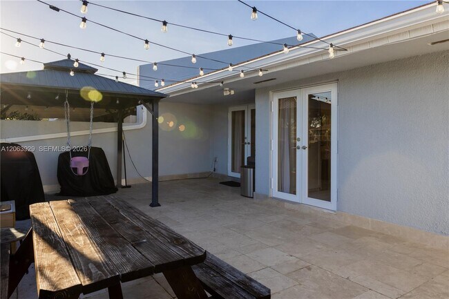 Building Photo - 15216 SW 81st Ln