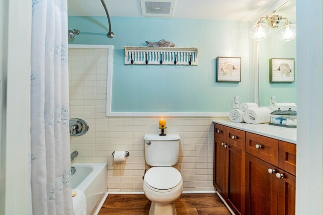Building Photo - Romantic Getaway 5317