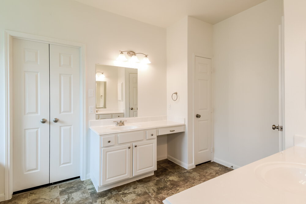 Building Photo - 403 Cedar Lake Dr