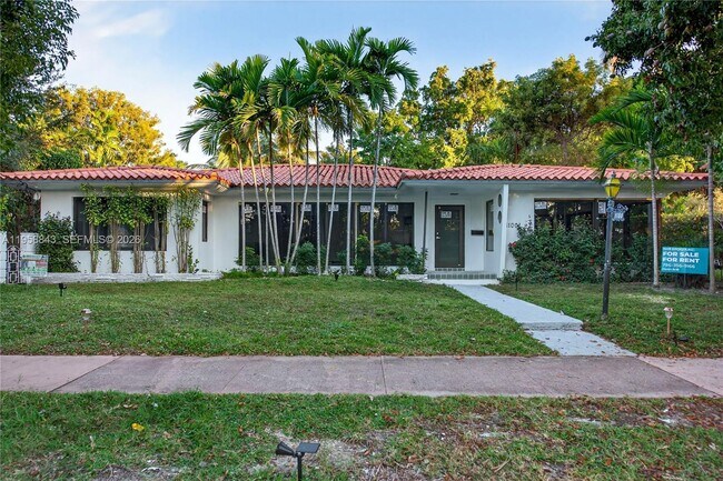 Building Photo - 1100 N Shore Dr