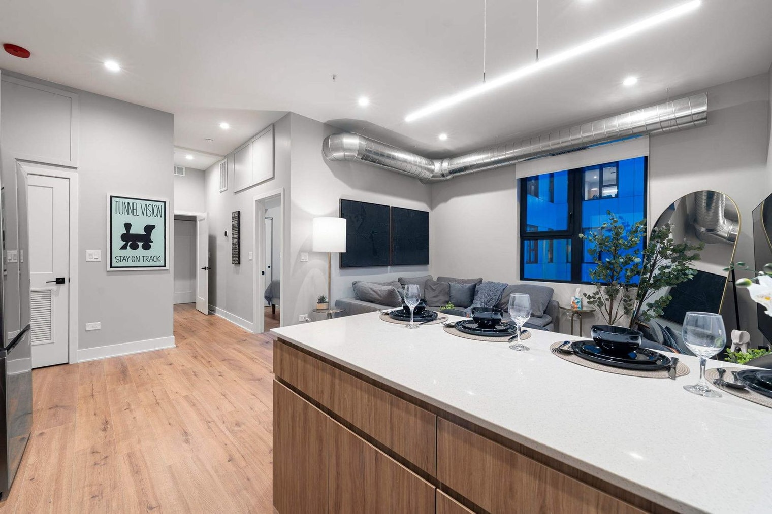 Building Photo - 6044 N Winthrop Ave