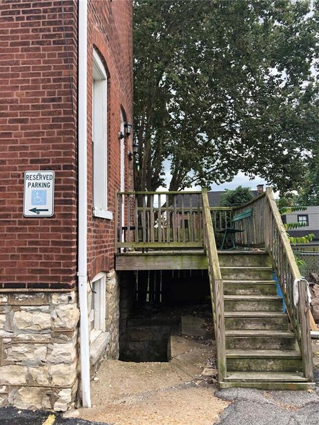 Building Photo - 2929 Missouri Ave