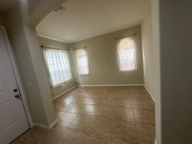 Building Photo - 2821 Eagle Claw Ct