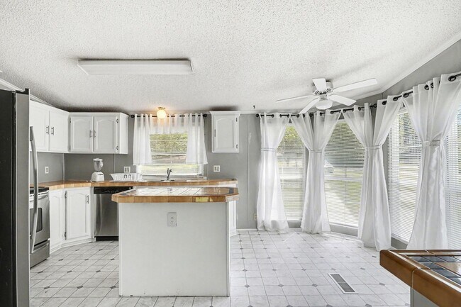 Building Photo - 3BR Home in Raleigh with Large Yard - GREAT PRICE!