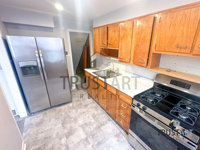 Primary Photo - 5335 Cottage St