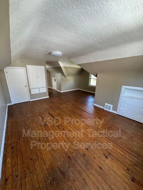 Building Photo - 4733 E 88th St