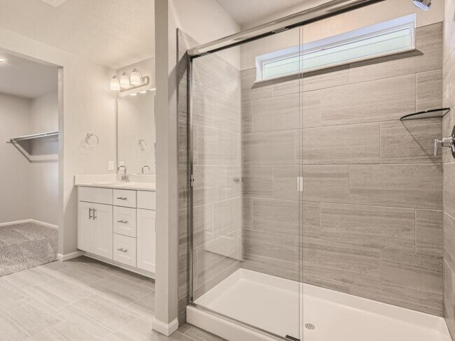 Building Photo - 12225 Creamery St