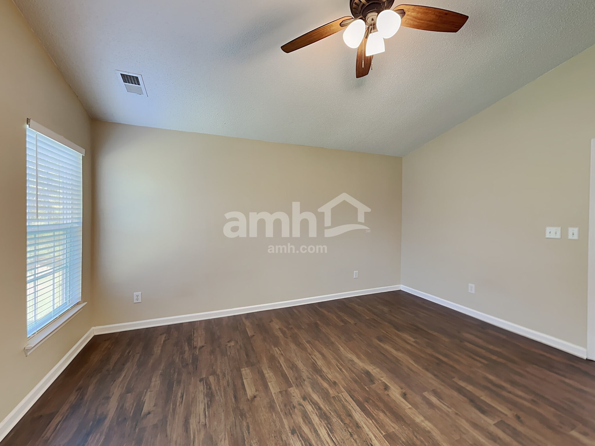 Building Photo - 1079 Chapel Creek Rd