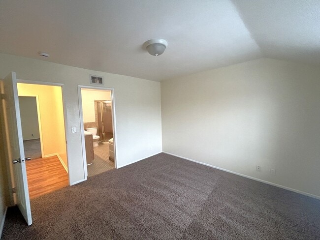 Building Photo - RIVERSIDE DR #17 CHINO 91710 (2 BED / 1.5 BATH)