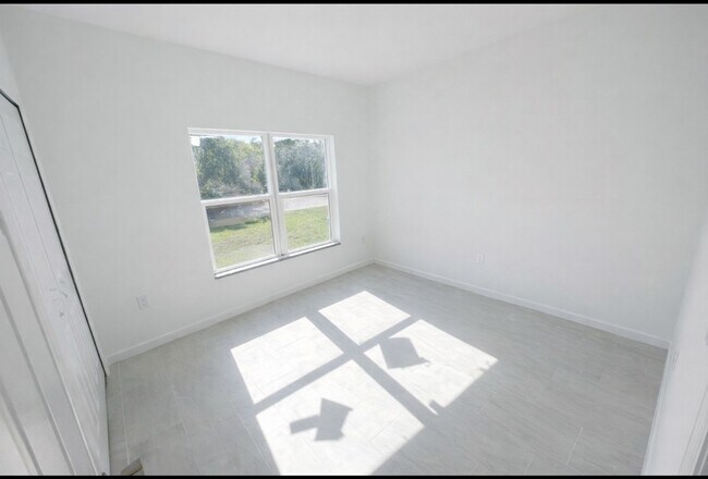 Building Photo - Brand New house in Lehigh Acres 2 Bedrooms 2 baths and 1 car garage