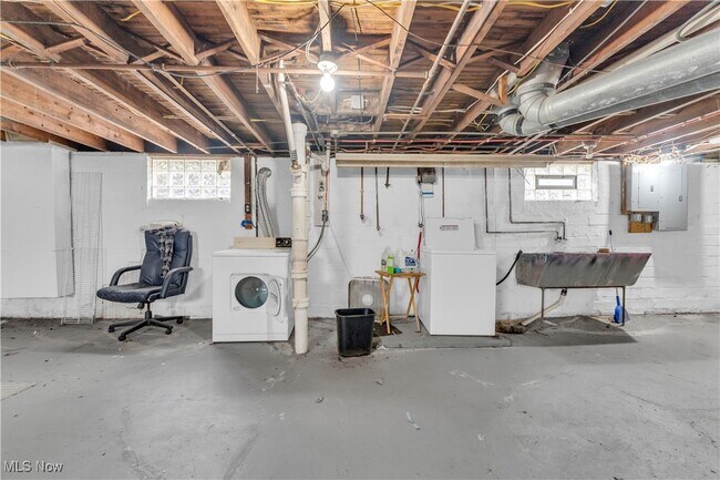 Building Photo - 2614 Oak Park Ave