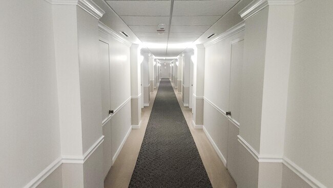 Building Photo - 2121 N Ocean Blvd