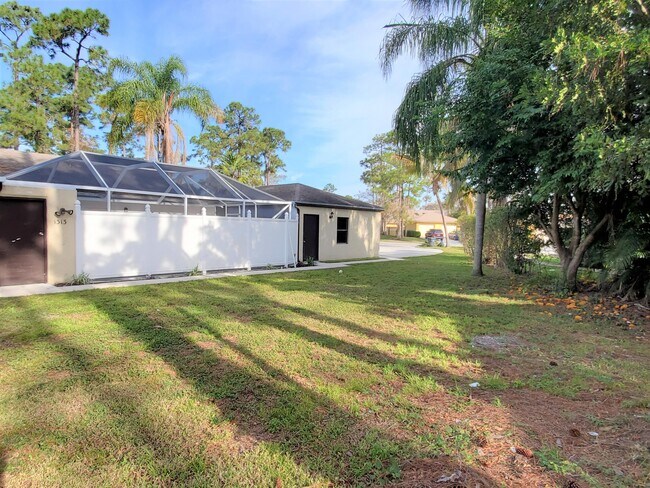 Building Photo - 1313 Periwinkle Pl