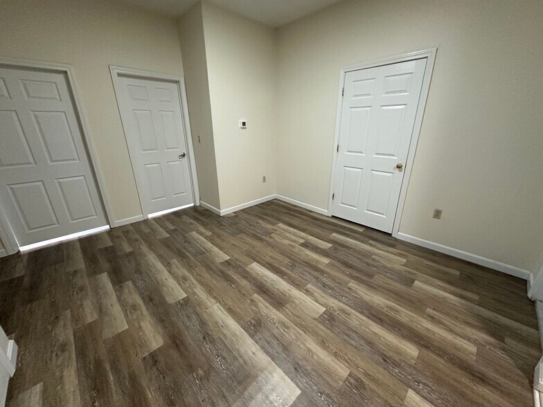 Building Photo - 76 Essex St