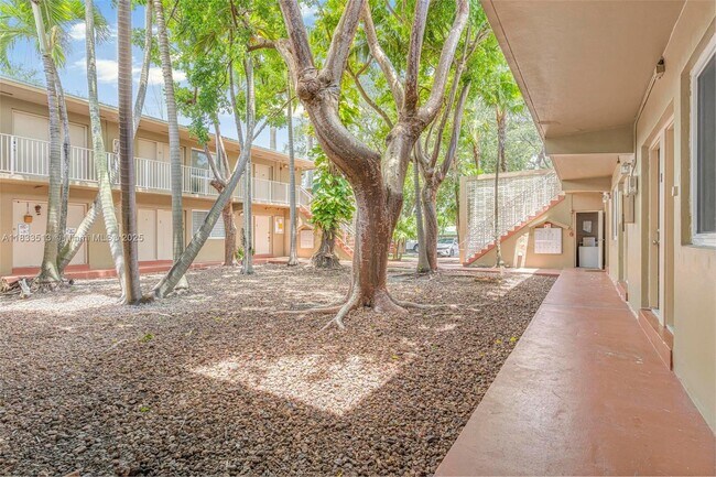 Building Photo - 6330 SW 79th St