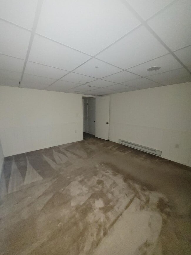 Building Photo - 135 W Main Street