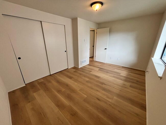 Building Photo - Wetmore Apartments